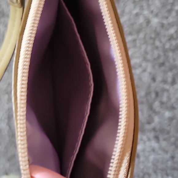 Coach Wristlet - Picture 6 of 6